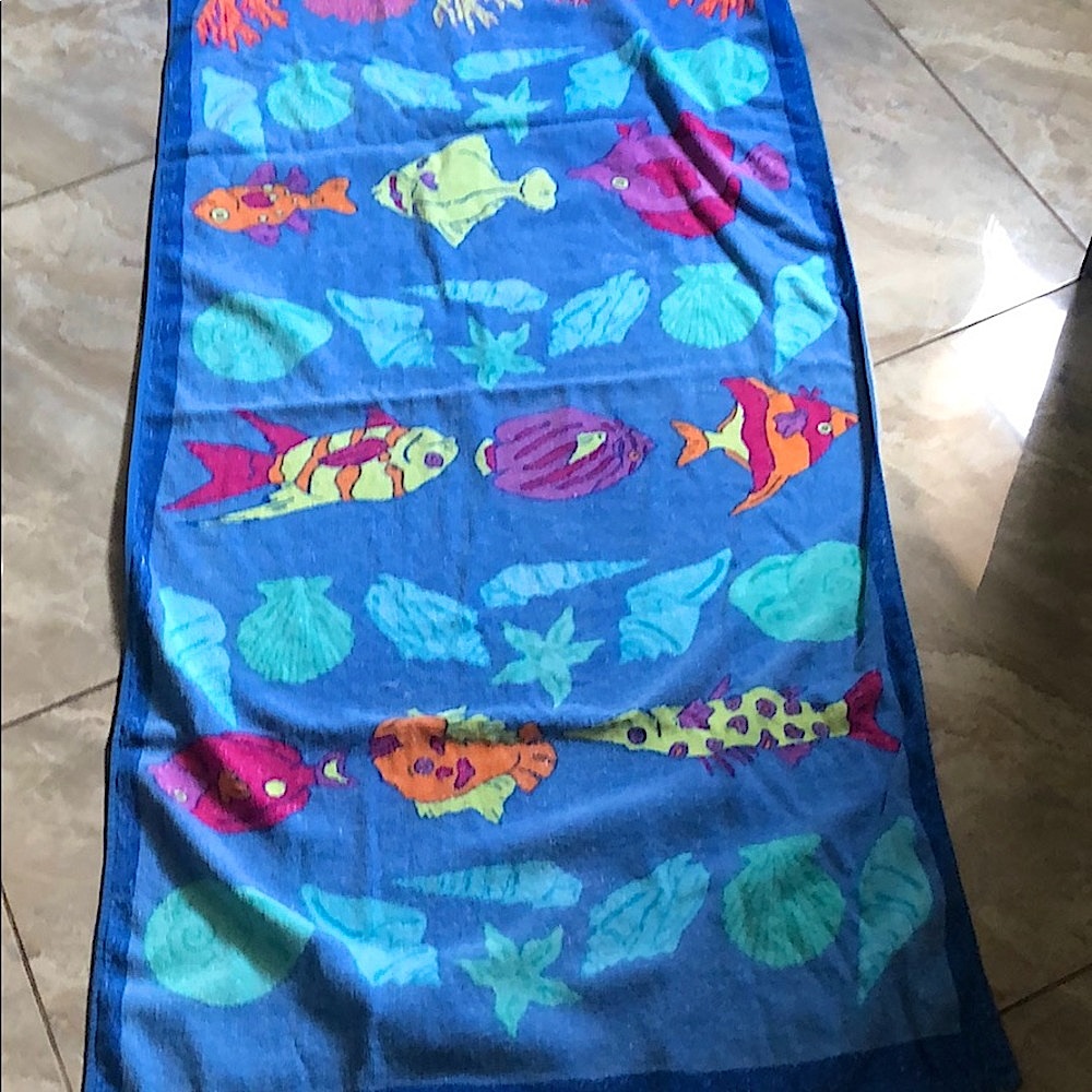 Beach/pool/bath towel in 100% cotton